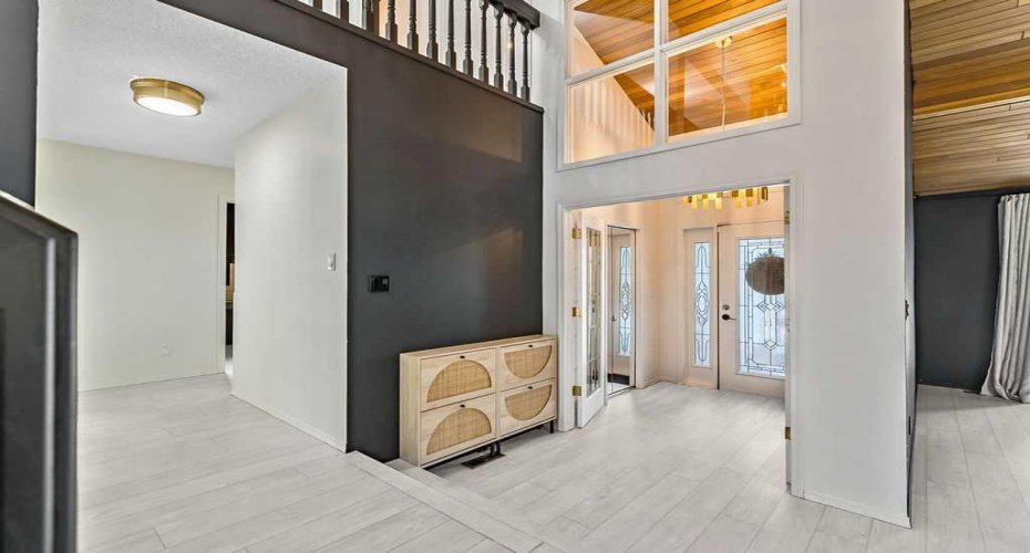 162 Woodbend Way, Okotoks, Alberta T1S 1M1, 4 Bedrooms Bedrooms, ,4 BathroomsBathrooms,Residential,For Sale,Woodbend,A2287796