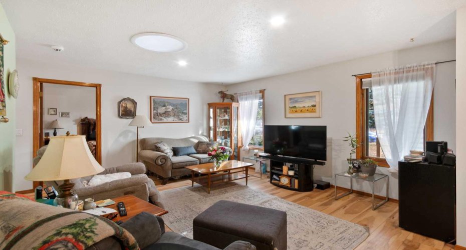 4102 Silverpark Estates Close, Olds, Alberta T4H1B4, 2 Bedrooms Bedrooms, ,2 BathroomsBathrooms,Residential,For Sale,Silverpark Estates,A2289940