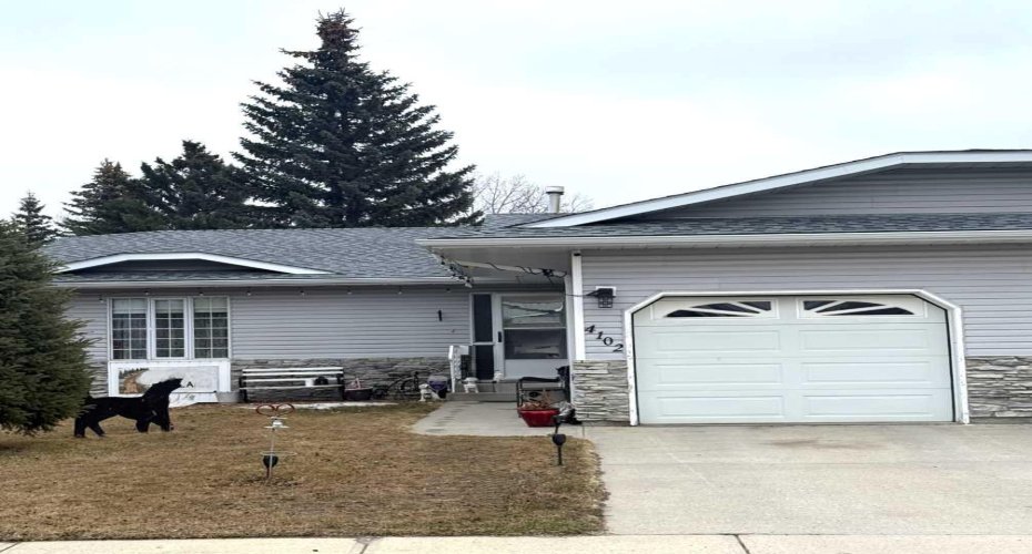 4102 Silverpark Estates Close, Olds, Alberta T4H1B4, 2 Bedrooms Bedrooms, ,2 BathroomsBathrooms,Residential,For Sale,Silverpark Estates,A2289940
