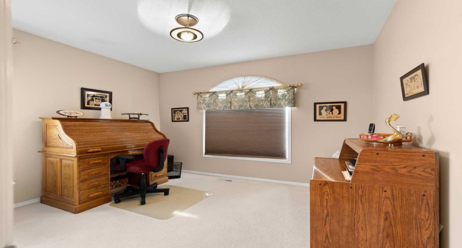 22 Turner Crescent, Medicine Hat, Alberta T1B4K9, 5 Bedrooms Bedrooms, ,4 BathroomsBathrooms,Residential,For Sale,Turner,A2289969