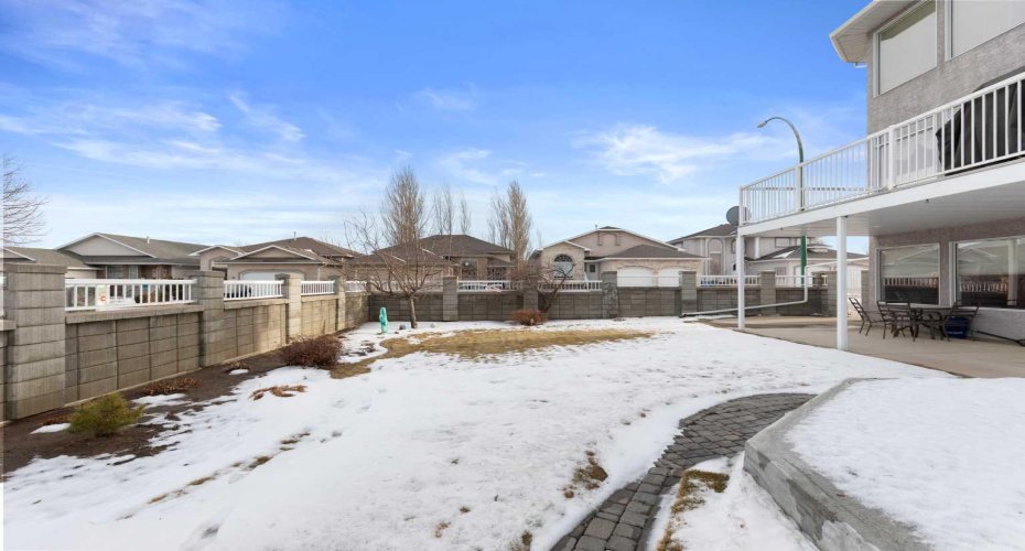22 Turner Crescent, Medicine Hat, Alberta T1B4K9, 5 Bedrooms Bedrooms, ,4 BathroomsBathrooms,Residential,For Sale,Turner,A2289969