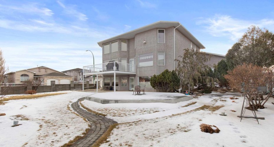 22 Turner Crescent, Medicine Hat, Alberta T1B4K9, 5 Bedrooms Bedrooms, ,4 BathroomsBathrooms,Residential,For Sale,Turner,A2289969