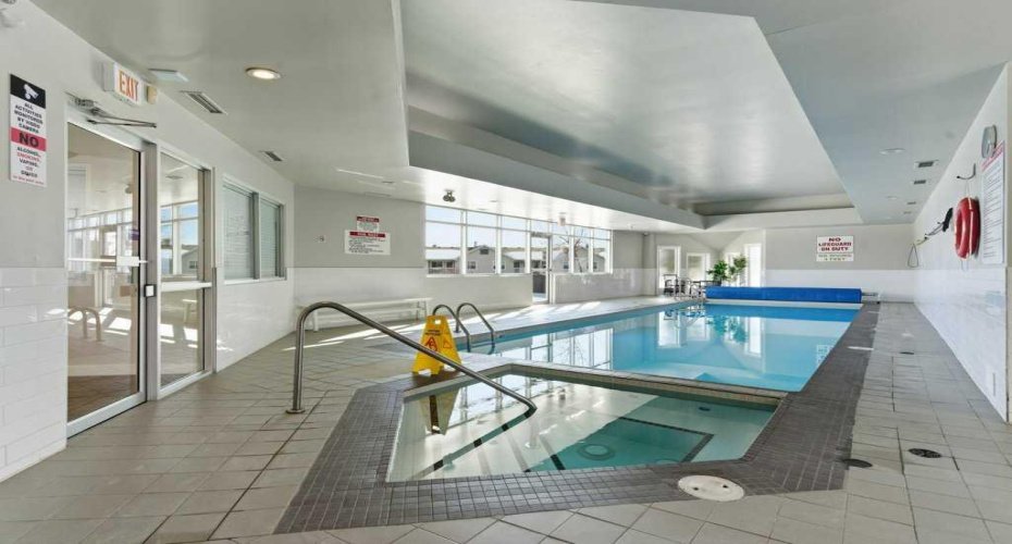 2414 Edenwold Heights, Calgary, Alberta T3A 3Y2, 2 Bedrooms Bedrooms, ,2 BathroomsBathrooms,Residential,For Sale,Edenwold,A2290152