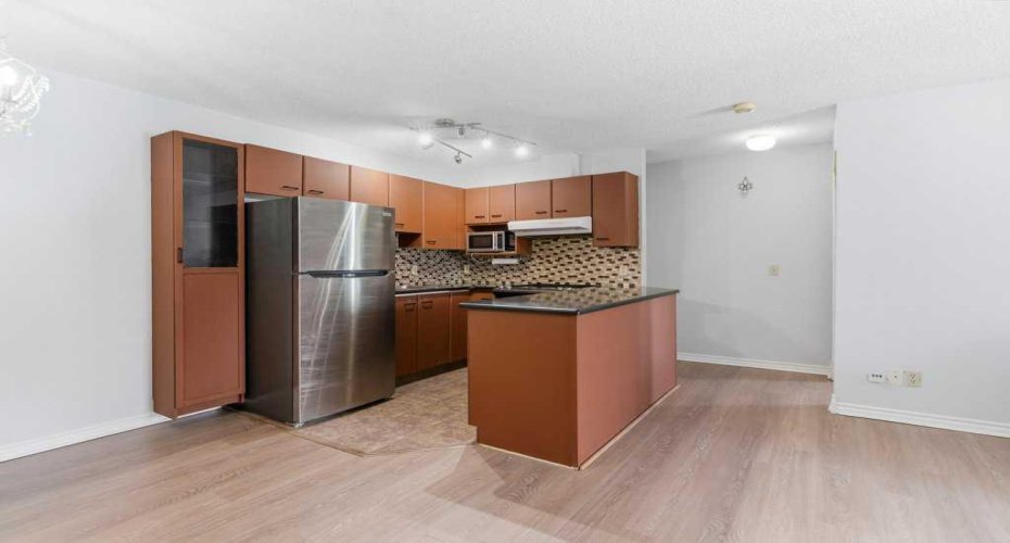 2414 Edenwold Heights, Calgary, Alberta T3A 3Y2, 2 Bedrooms Bedrooms, ,2 BathroomsBathrooms,Residential,For Sale,Edenwold,A2290152