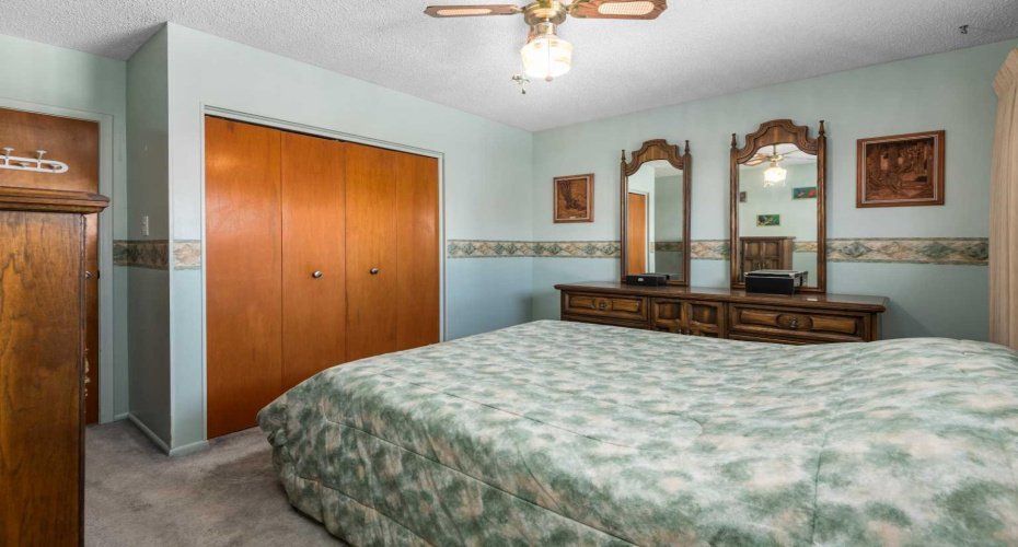 9616 Assiniboine Road, Calgary, Alberta T2J 0Z6, 3 Bedrooms Bedrooms, ,3 BathroomsBathrooms,Residential,For Sale,Assiniboine,A2290259