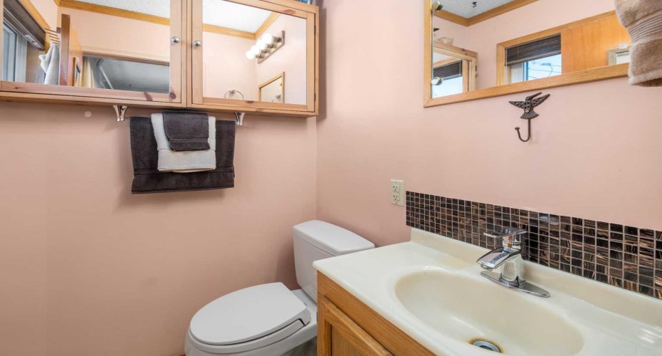 9616 Assiniboine Road, Calgary, Alberta T2J 0Z6, 3 Bedrooms Bedrooms, ,3 BathroomsBathrooms,Residential,For Sale,Assiniboine,A2290259