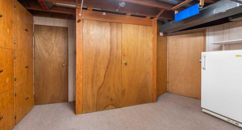 9616 Assiniboine Road, Calgary, Alberta T2J 0Z6, 3 Bedrooms Bedrooms, ,3 BathroomsBathrooms,Residential,For Sale,Assiniboine,A2290259