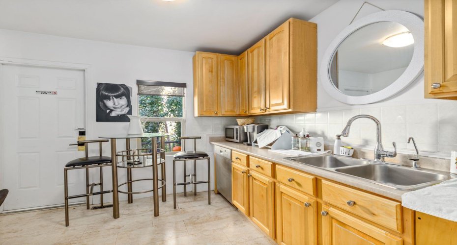 2032 34 Avenue, Calgary, Alberta T2T 2C3, ,Commercial,For Sale,34,A2290615