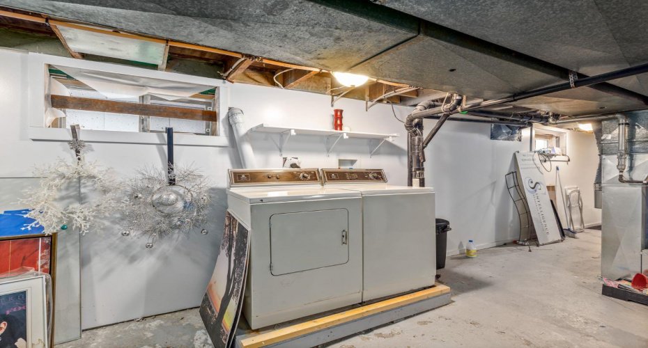 2032 34 Avenue, Calgary, Alberta T2T 2C3, ,Commercial,For Sale,34,A2290615