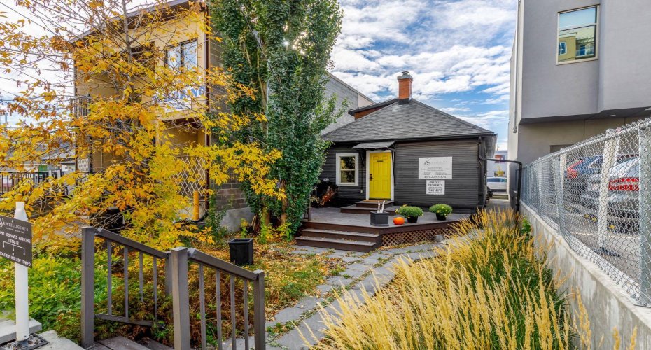 2032 34 Avenue, Calgary, Alberta T2T 2C3, ,Commercial,For Sale,34,A2290615