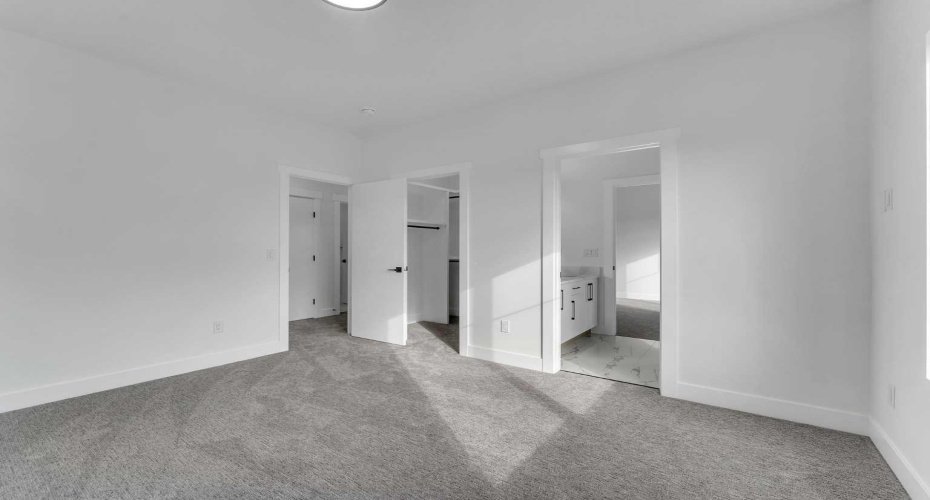 18 South Shore Road, Chestermere, Alberta T1X 2Y4, 7 Bedrooms Bedrooms, ,5 BathroomsBathrooms,Residential,For Sale,South Shore,A2290620