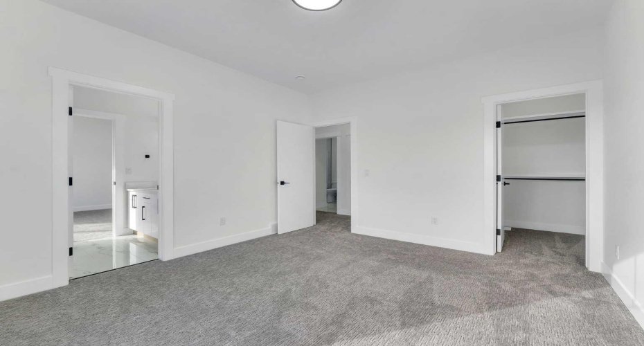 18 South Shore Road, Chestermere, Alberta T1X 2Y4, 7 Bedrooms Bedrooms, ,5 BathroomsBathrooms,Residential,For Sale,South Shore,A2290620