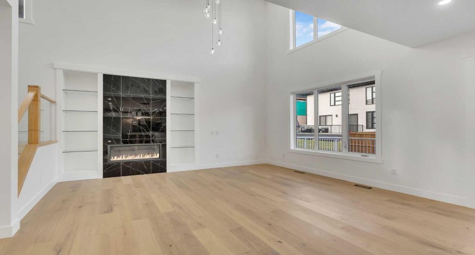 18 South Shore Road, Chestermere, Alberta T1X 2Y4, 7 Bedrooms Bedrooms, ,5 BathroomsBathrooms,Residential,For Sale,South Shore,A2290620