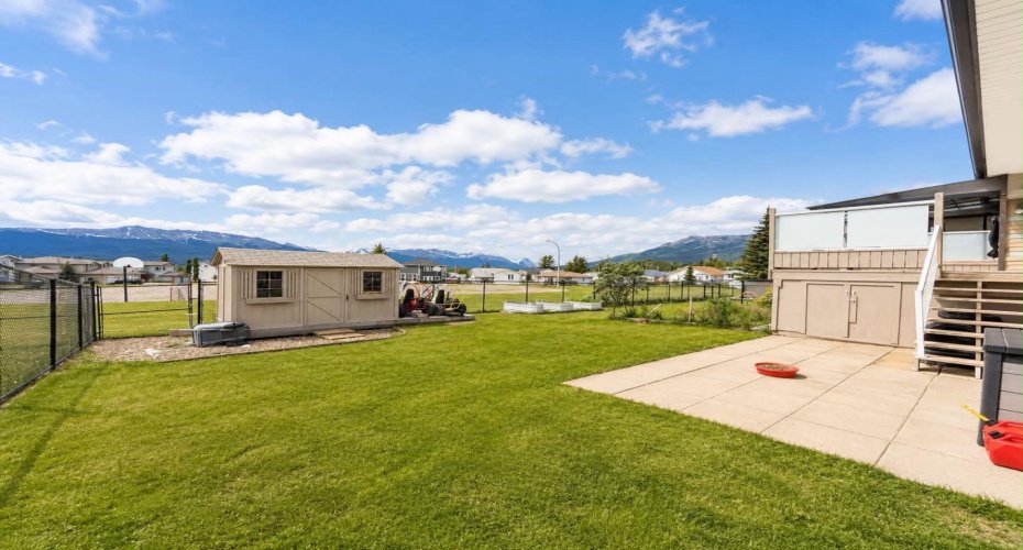10913 Grande Avenue, Grande Cache, Alberta t0e0y0, 5 Bedrooms Bedrooms, ,3 BathroomsBathrooms,Residential,For Sale,Grande,A2290622