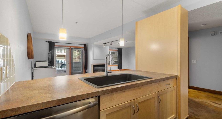 1235 13 Avenue, Calgary, Alberta T3C 0T2, 1 Bedroom Bedrooms, ,1 BathroomBathrooms,Residential,For Sale,13,A2290625