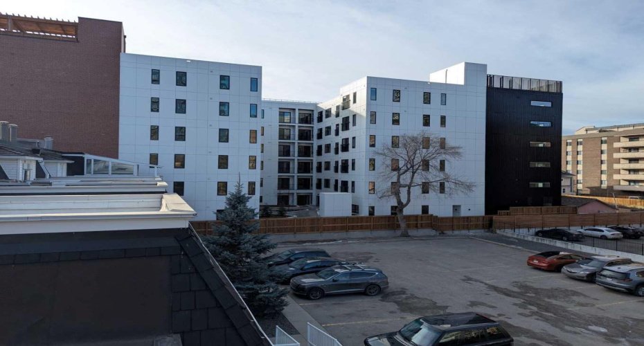 1401 2 Street, Calgary, Alberta T2R 0W7, ,Commercial,For Sale,Alexandria Place,2,A2290674