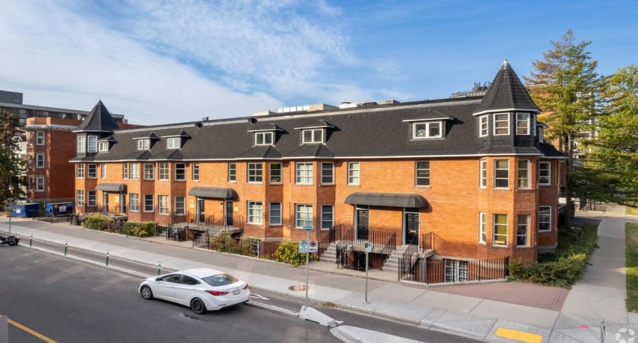 1401 2 Street, Calgary, Alberta T2R 0W7, ,Commercial,For Sale,Alexandria Place,2,A2290674