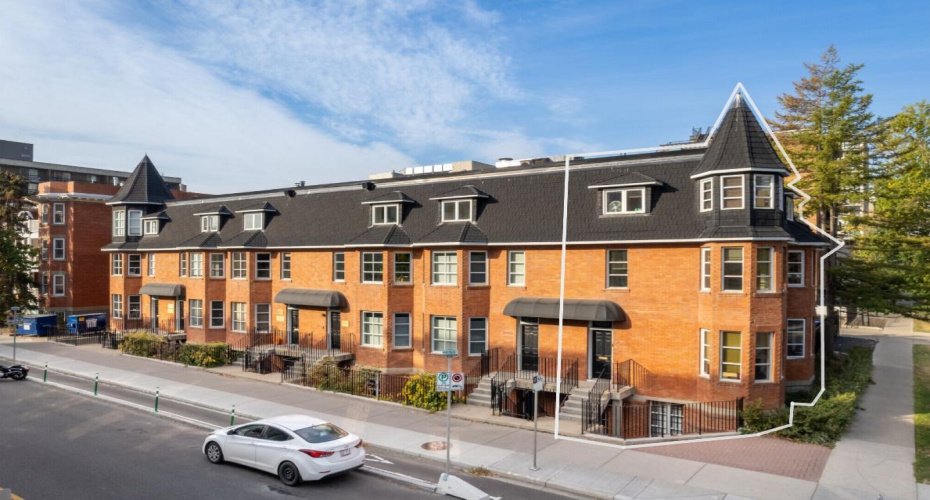 1401 2 Street, Calgary, Alberta T2R 0W7, ,Commercial,For Sale,Alexandria Place,2,A2290674