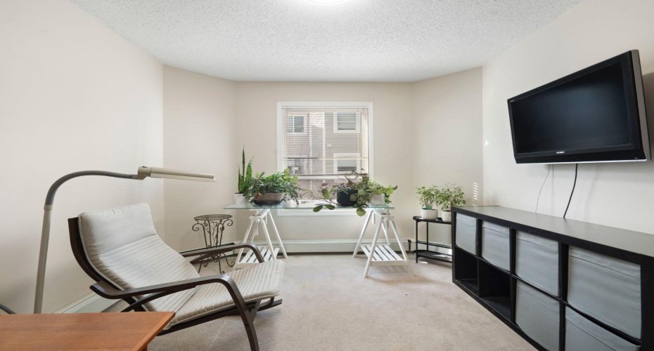 260 Shawville Way, Calgary, Alberta T2Y3Z6, 2 Bedrooms Bedrooms, ,2 BathroomsBathrooms,Residential,For Sale,Shawville,A2290675