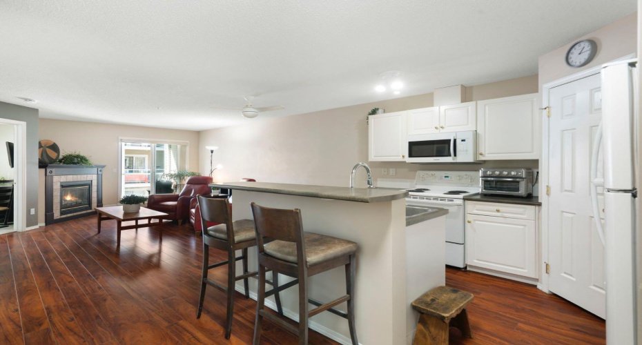 260 Shawville Way, Calgary, Alberta T2Y3Z6, 2 Bedrooms Bedrooms, ,2 BathroomsBathrooms,Residential,For Sale,Shawville,A2290675