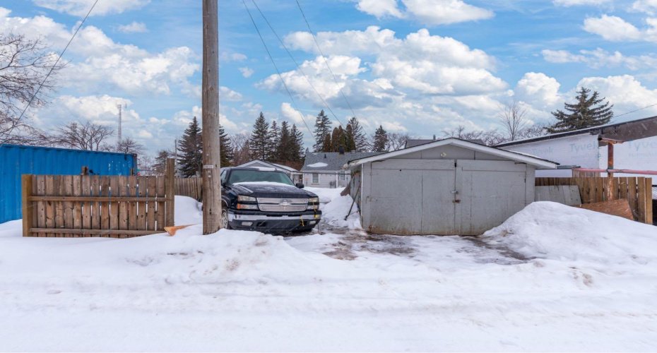 5305 49 Avenue, Lloydminster, Saskatchewan S9V0V2, 2 Bedrooms Bedrooms, ,1 BathroomBathrooms,Residential,For Sale,49,A2290684