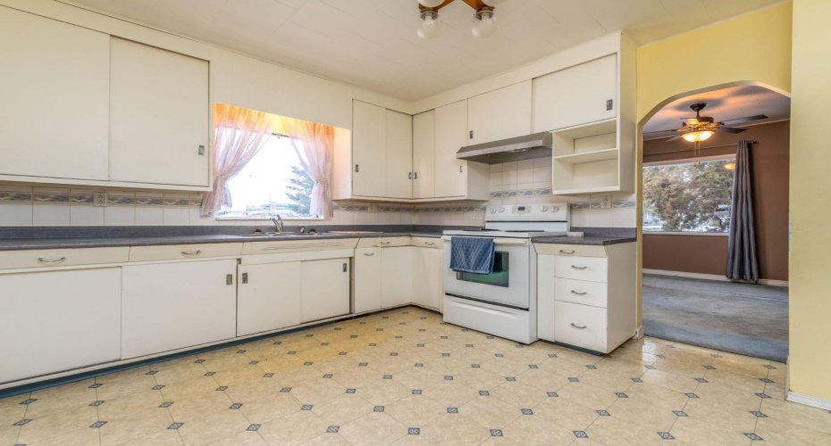 5305 49 Avenue, Lloydminster, Saskatchewan S9V0V2, 2 Bedrooms Bedrooms, ,1 BathroomBathrooms,Residential,For Sale,49,A2290684