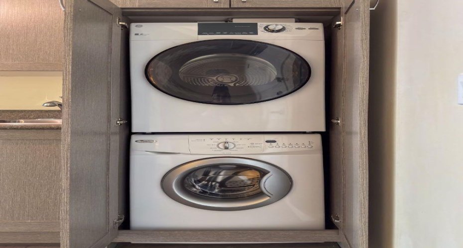 30 Brentwood Common, Calgary, Alberta T2L 2L8, 1 Bedroom Bedrooms, ,1 BathroomBathrooms,Residential,For Sale,Brentwood,A2290722