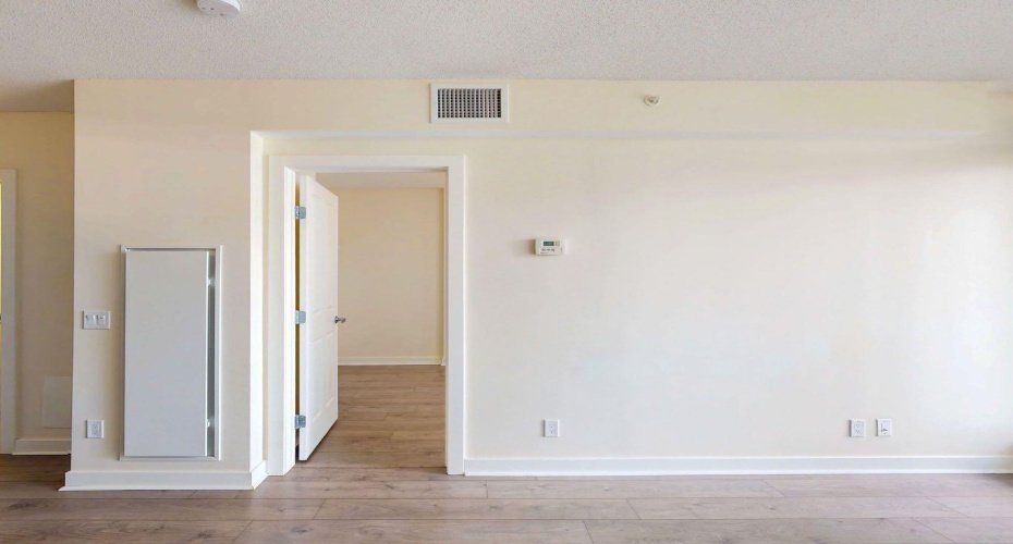 30 Brentwood Common, Calgary, Alberta T2L 2L8, 1 Bedroom Bedrooms, ,1 BathroomBathrooms,Residential,For Sale,Brentwood,A2290722