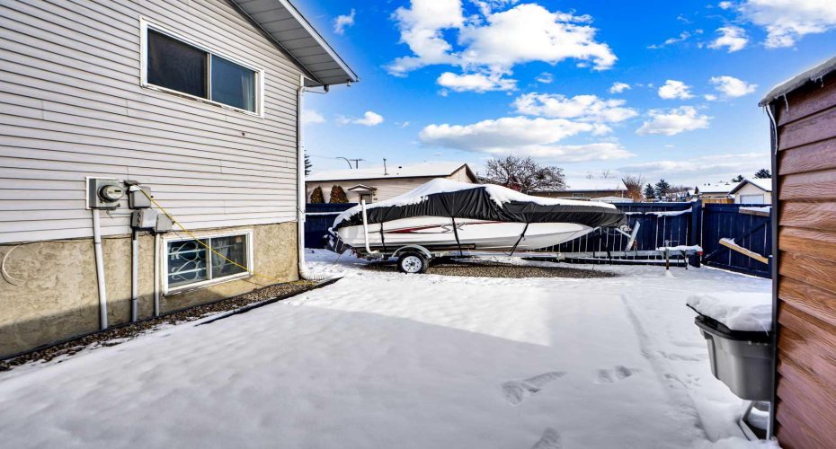 280 Whitworth Way, Calgary, Alberta T1Y 6A9, 4 Bedrooms Bedrooms, ,2 BathroomsBathrooms,Residential,For Sale,Whitworth,A2290756