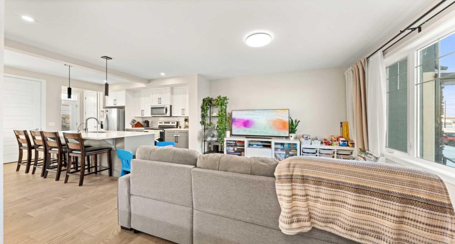 281 Waterford Boulevard, Chestermere, Alberta T1X2P8, 4 Bedrooms Bedrooms, ,4 BathroomsBathrooms,Residential,For Sale,Waterford,A2290786