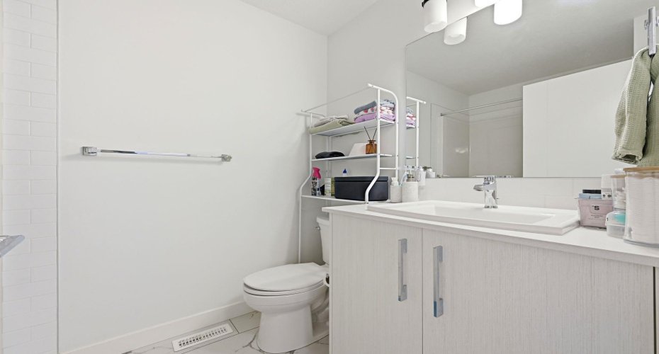 14235 1 Street, Calgary, Alberta T3P1Y4, 4 Bedrooms Bedrooms, ,3 BathroomsBathrooms,Residential,For Sale,1,A2290800