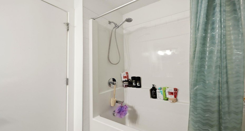 14235 1 Street, Calgary, Alberta T3P1Y4, 4 Bedrooms Bedrooms, ,3 BathroomsBathrooms,Residential,For Sale,1,A2290800