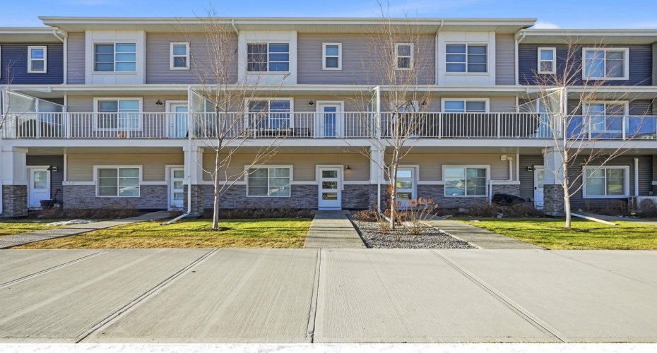 14235 1 Street, Calgary, Alberta T3P1Y4, 4 Bedrooms Bedrooms, ,3 BathroomsBathrooms,Residential,For Sale,1,A2290800