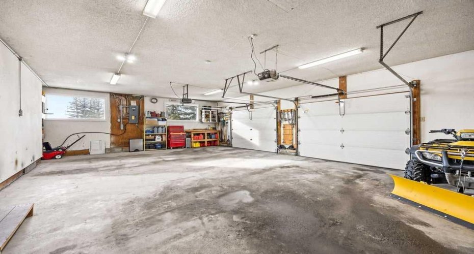 28 Crocus Ridge Point, Rural Rocky View County, Alberta T3Z 1G4, 3 Bedrooms Bedrooms, ,3 BathroomsBathrooms,Residential,For Sale,Crocus Ridge,A2290437