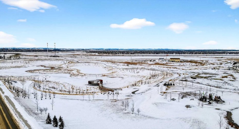 321 Hotchkiss Drive, Calgary, Alberta T3S 0X5, 2 Bedrooms Bedrooms, ,2 BathroomsBathrooms,Residential,For Sale,Hotchkiss,A2290449