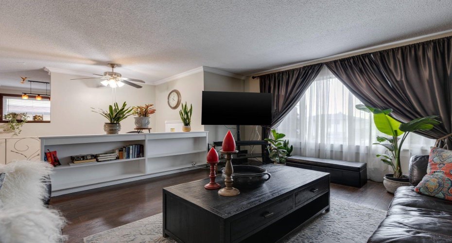 299 Doverview Crescent, Calgary, Alberta T2B 1Y7, 4 Bedrooms Bedrooms, ,2 BathroomsBathrooms,Residential,For Sale,Doverview,A2290476