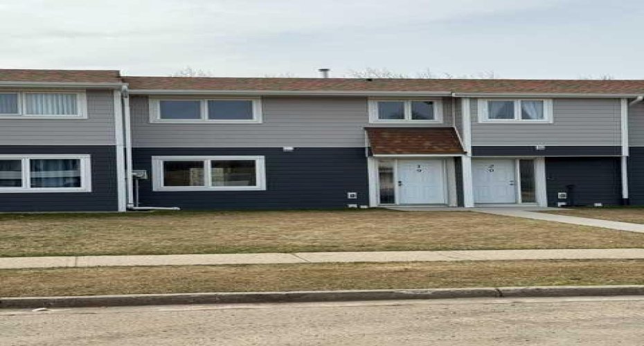 19 97, Grande Cache, Alberta T0E 0Y0, 3 Bedrooms Bedrooms, ,2 BathroomsBathrooms,Residential,For Sale,97,A2290550