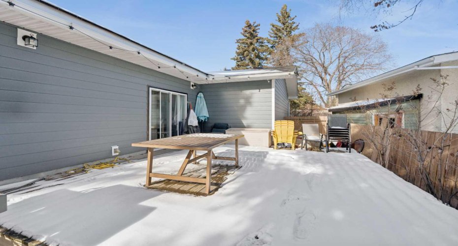 9724 Oakhill Drive, Calgary, Alberta T2V 3W5, 5 Bedrooms Bedrooms, ,3 BathroomsBathrooms,Residential,For Sale,Oakhill,A2290571