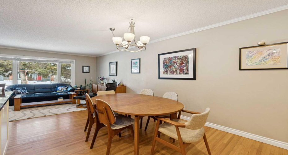 9724 Oakhill Drive, Calgary, Alberta T2V 3W5, 5 Bedrooms Bedrooms, ,3 BathroomsBathrooms,Residential,For Sale,Oakhill,A2290571