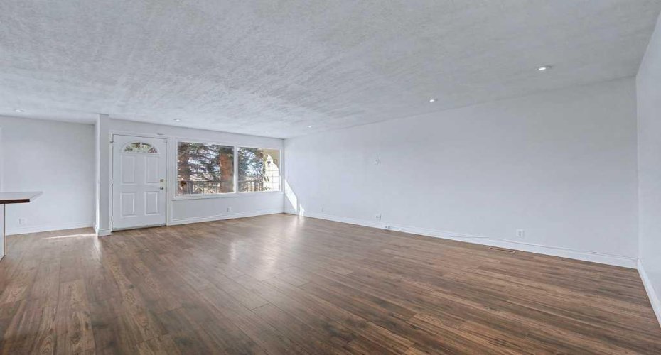 1607 Marlyn Way, Calgary, Alberta T2A 3K8, 4 Bedrooms Bedrooms, ,2 BathroomsBathrooms,Residential,For Sale,Marlyn,A2290581