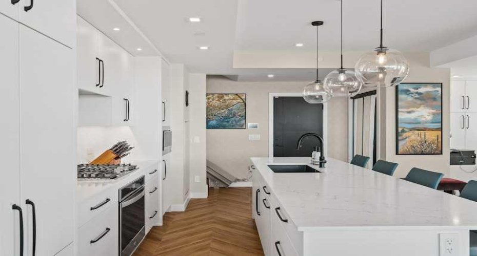 8505 Broadcast Avenue, Calgary, Alberta T3H 6B5, 2 Bedrooms Bedrooms, ,3 BathroomsBathrooms,Residential,For Sale,Broadcast,A2282642