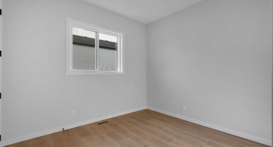 2nd Main floor bedroom (wiith closet) or home office