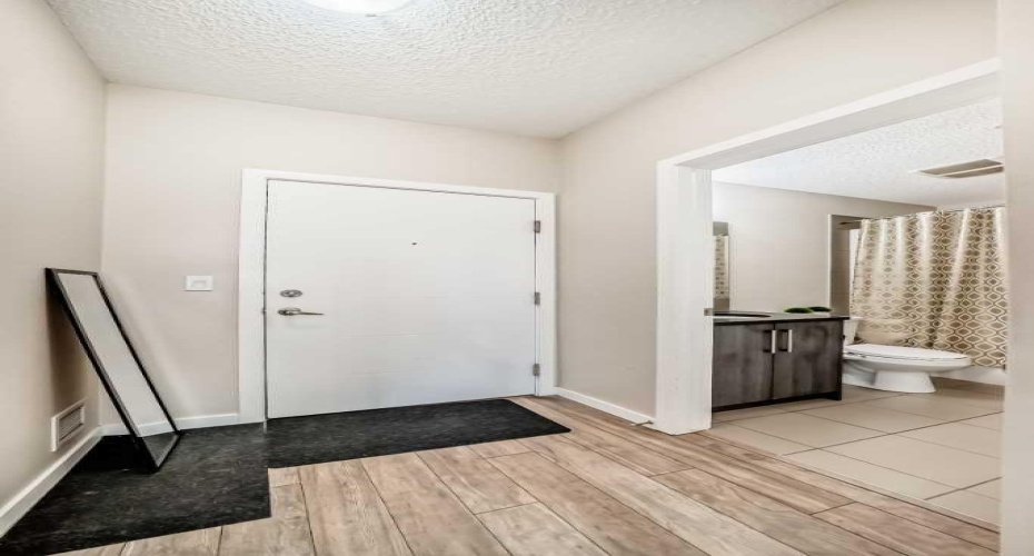 402 Marquis Lane, Calgary, Alberta T3M2G7, 2 Bedrooms Bedrooms, ,1 BathroomBathrooms,Residential,For Sale,Marquis,A2290393