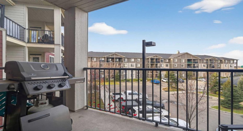 18122 77 Street, Edmonton, Alberta T5Z 0N7, 2 Bedrooms Bedrooms, ,1 BathroomBathrooms,Residential,For Sale,77,A2290699