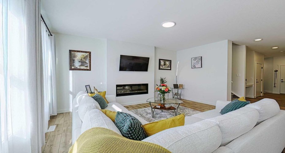 25 Belmont Green, Calgary, Alberta T2X 5E3, 5 Bedrooms Bedrooms, ,4 BathroomsBathrooms,Residential,For Sale,Belmont,A2290850
