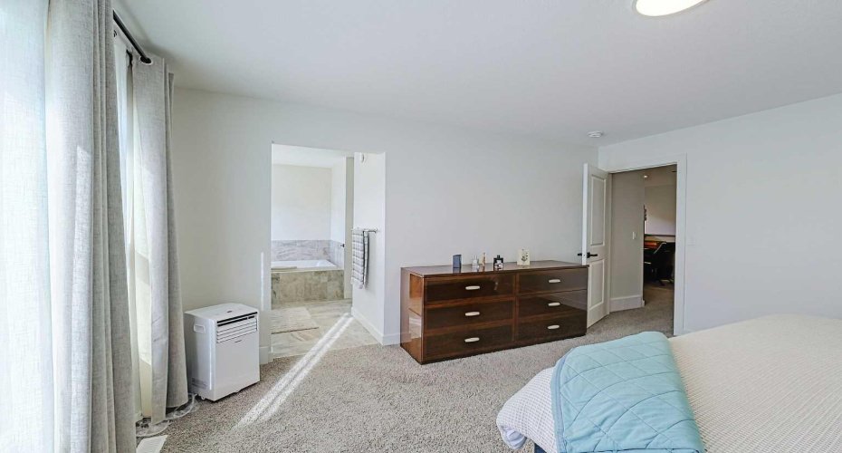 25 Belmont Green, Calgary, Alberta T2X 5E3, 5 Bedrooms Bedrooms, ,4 BathroomsBathrooms,Residential,For Sale,Belmont,A2290850