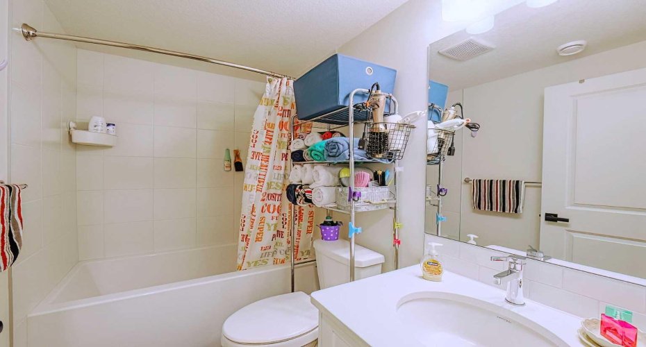 25 Belmont Green, Calgary, Alberta T2X 5E3, 5 Bedrooms Bedrooms, ,4 BathroomsBathrooms,Residential,For Sale,Belmont,A2290850