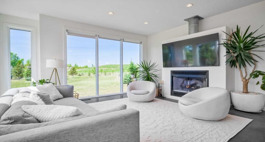 24008 241 Avenue, Rural Foothills County, Alberta T1S 4B8, 8 Bedrooms Bedrooms, ,5 BathroomsBathrooms,Residential,For Sale,241,A2290889