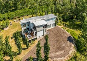 24008 241 Avenue, Rural Foothills County, Alberta T1S 4B8, 8 Bedrooms Bedrooms, ,5 BathroomsBathrooms,Residential,For Sale,241,A2290889