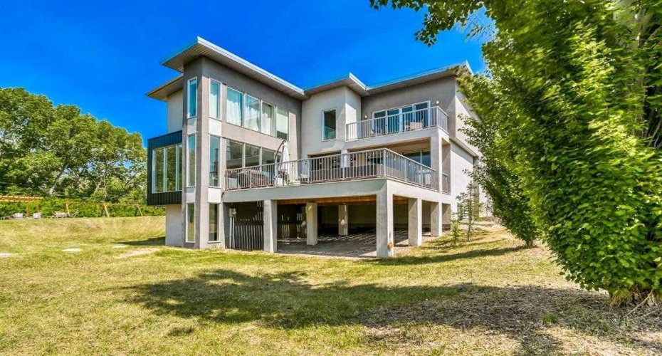 24008 241 Avenue, Rural Foothills County, Alberta T1S 4B8, 8 Bedrooms Bedrooms, ,5 BathroomsBathrooms,Residential,For Sale,241,A2290889